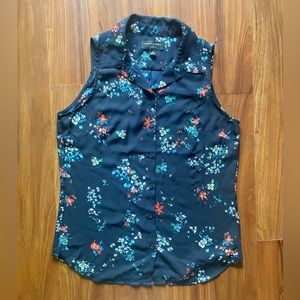 Banana Republic New womens blouse